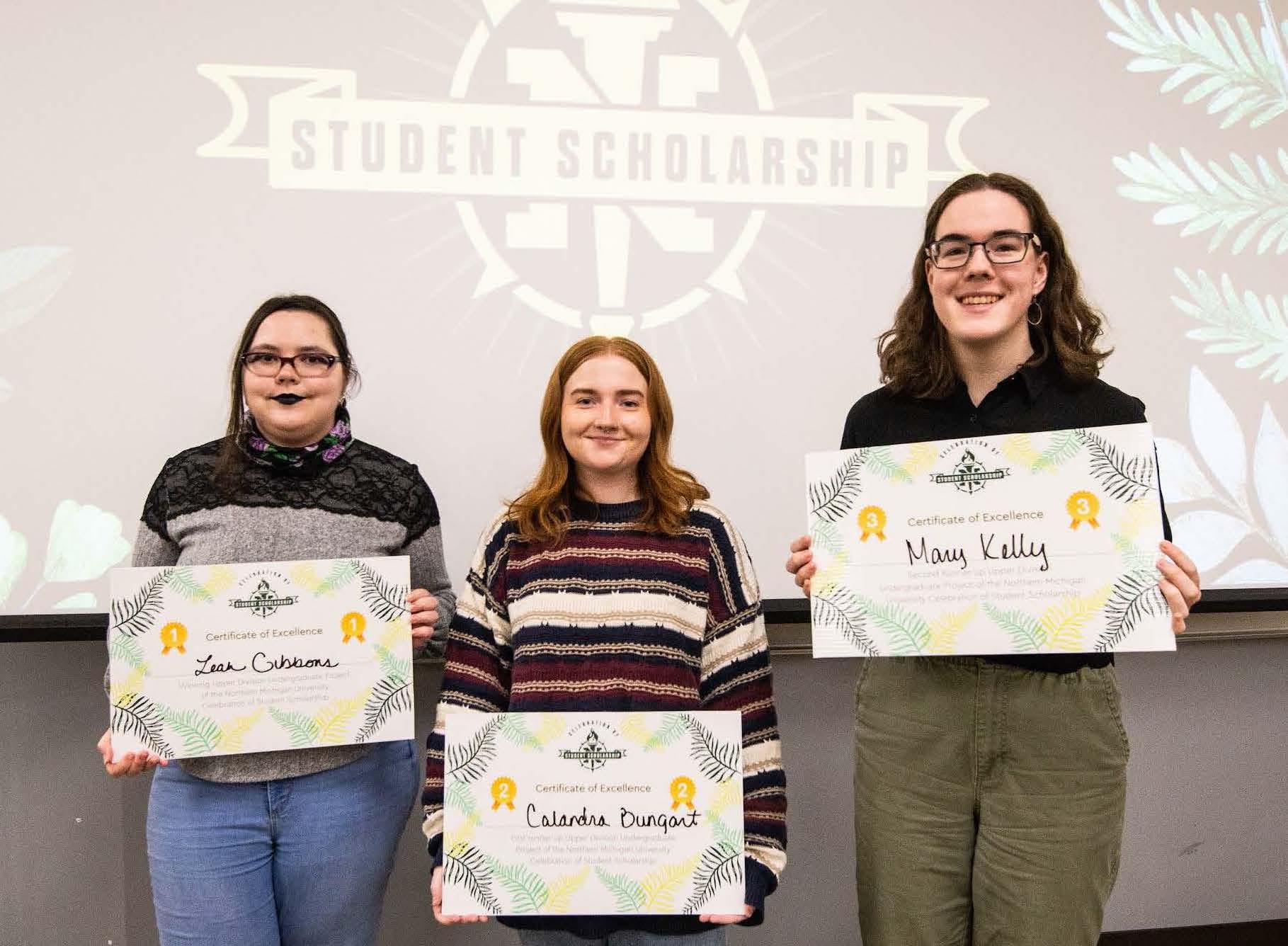 (L to R): Undergraduate Upper Division winner Leah Gibbons with Calendar Bungart and Mary Kelly