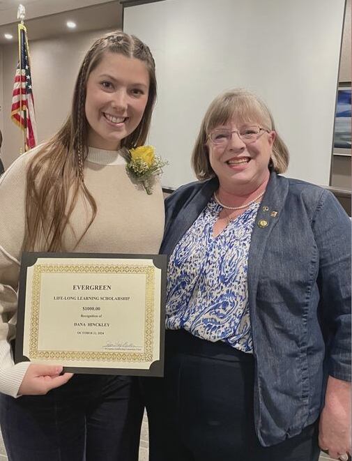 Hinckley Receives the Evergreen Scholarship from NMU Professor and Zonta member Kia Jane Richmond