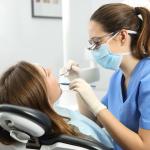 Dental hygienist (stock photo)